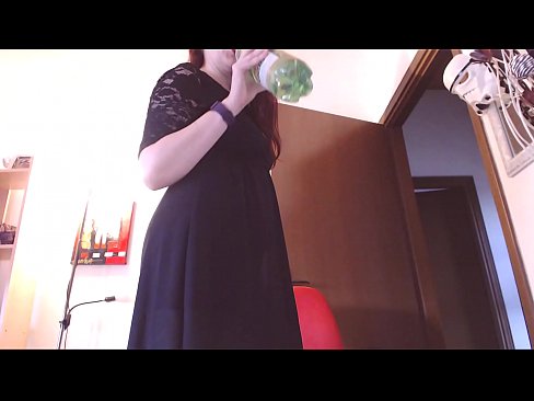 ❤️ Një skllav i nënshtruar që i pëlqejnë brekët e pista dhe të shijshme detyrohet të masturbojë pasi shikon këtë video! ❤️ Pornografi anale tek ne ❌